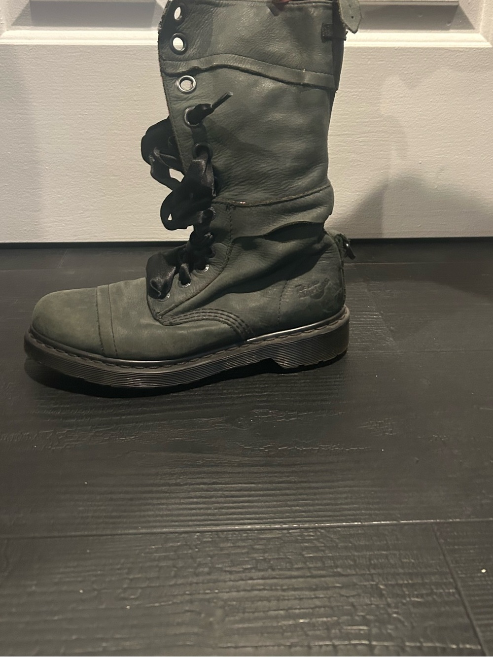 Dr martens US women's 9
